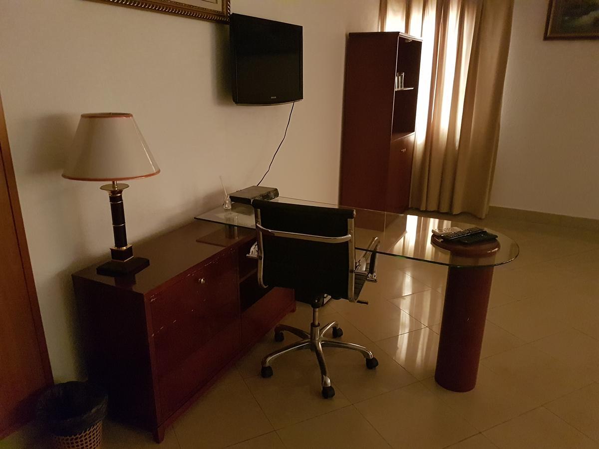 Palace Hotel 瓦加杜古 外观 照片